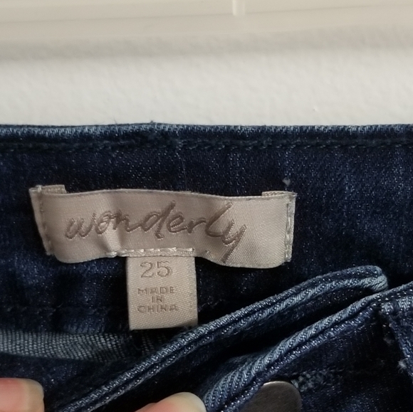 Wonderly NWT Flare Jeans - Picture 3 of 5